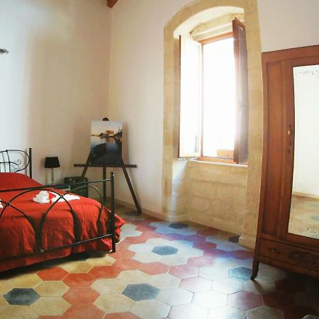 Tra Gli Archi Bed & Breakfast Taranto Exterior foto