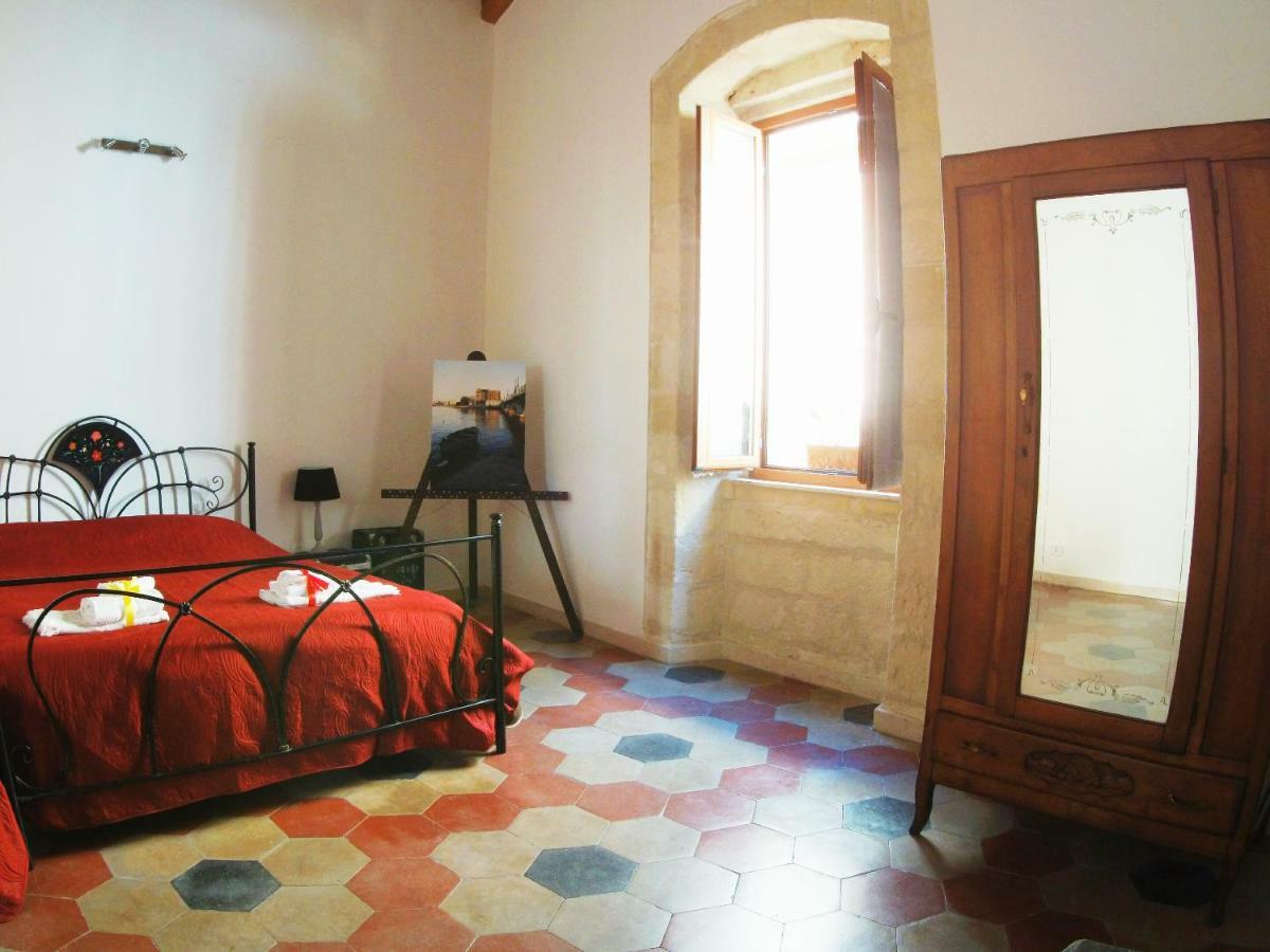 Tra Gli Archi Bed & Breakfast Taranto Exterior foto