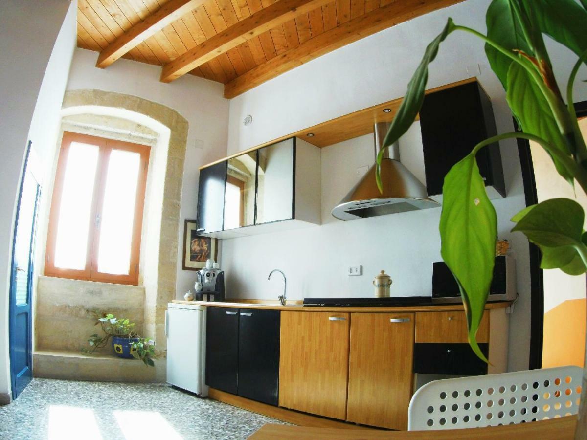 Tra Gli Archi Bed & Breakfast Taranto Exterior foto